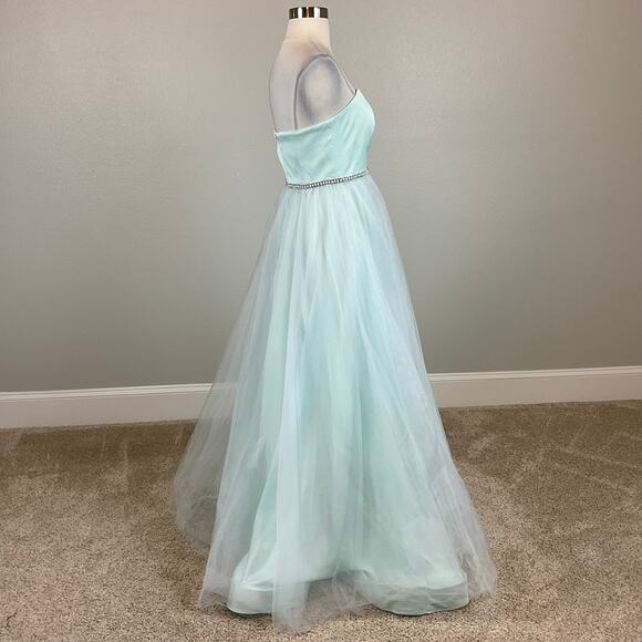 Strapless Satin and Tulle Ball Gown Blue Size 4 Betsy Johnson Beaded Waist Dress - Picture 3 of 10